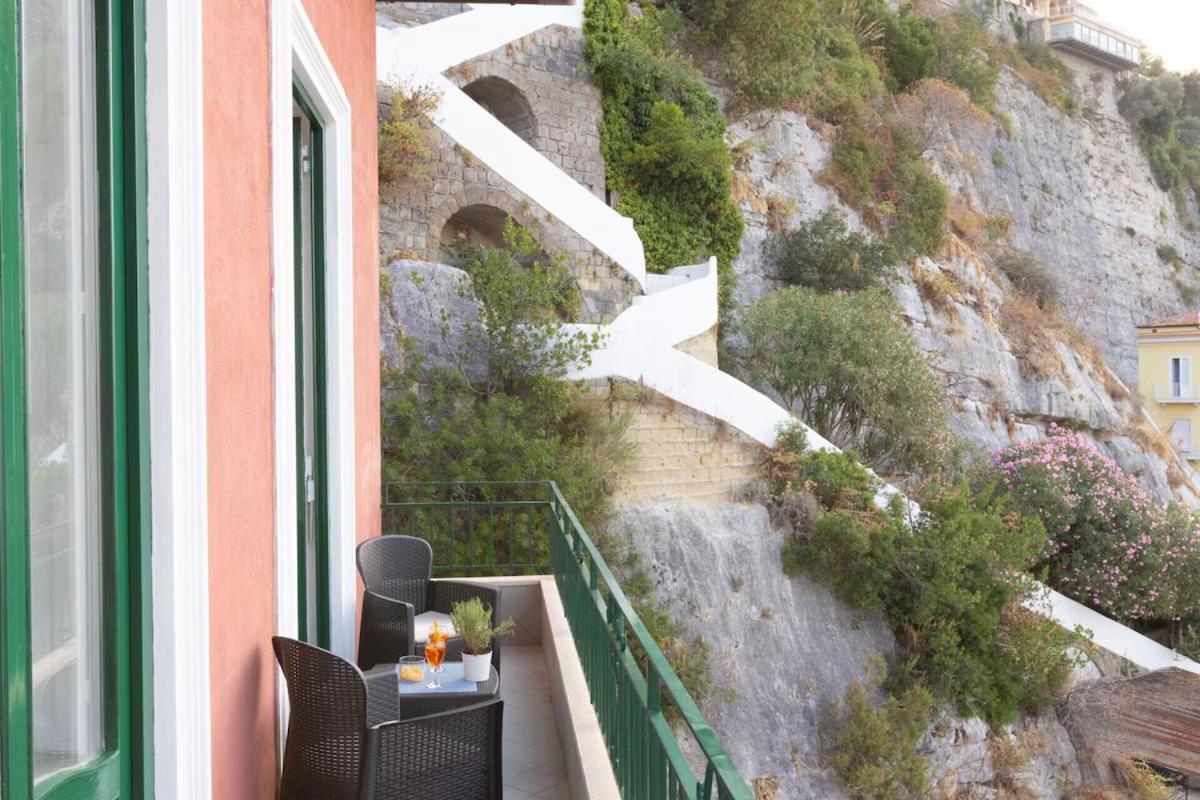 Sorrentovibes - Seaview Home On The Beach & Amazing Views Terrace Dış mekan fotoğraf